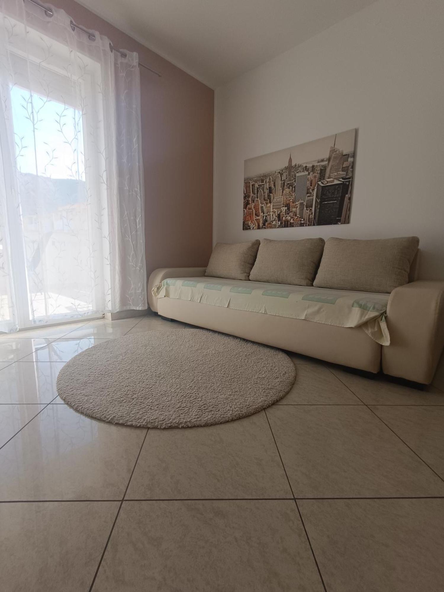 Apartments Kraljic I Baska  Ruang foto