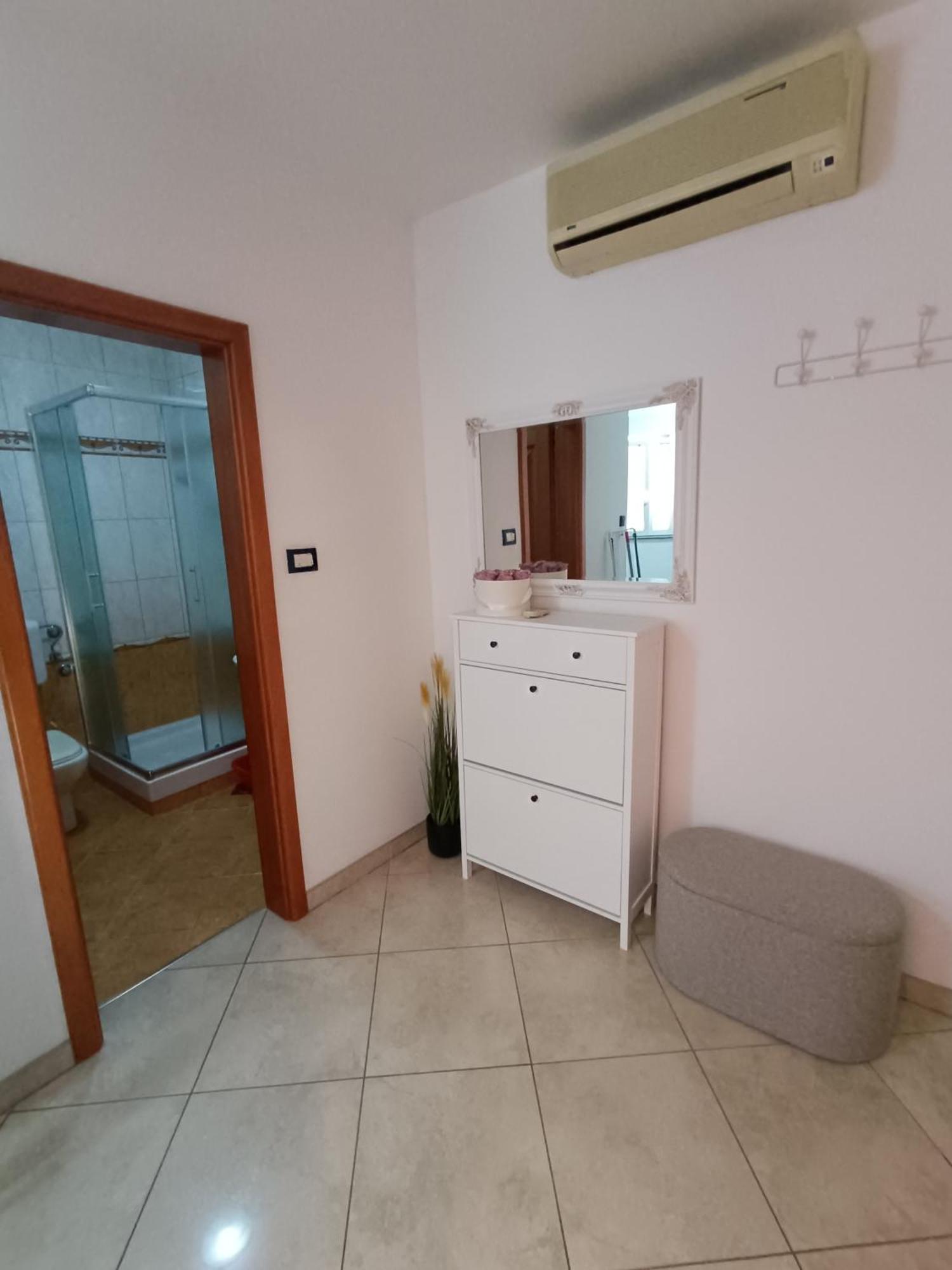 Apartments Kraljic I Baska  Bagian luar foto