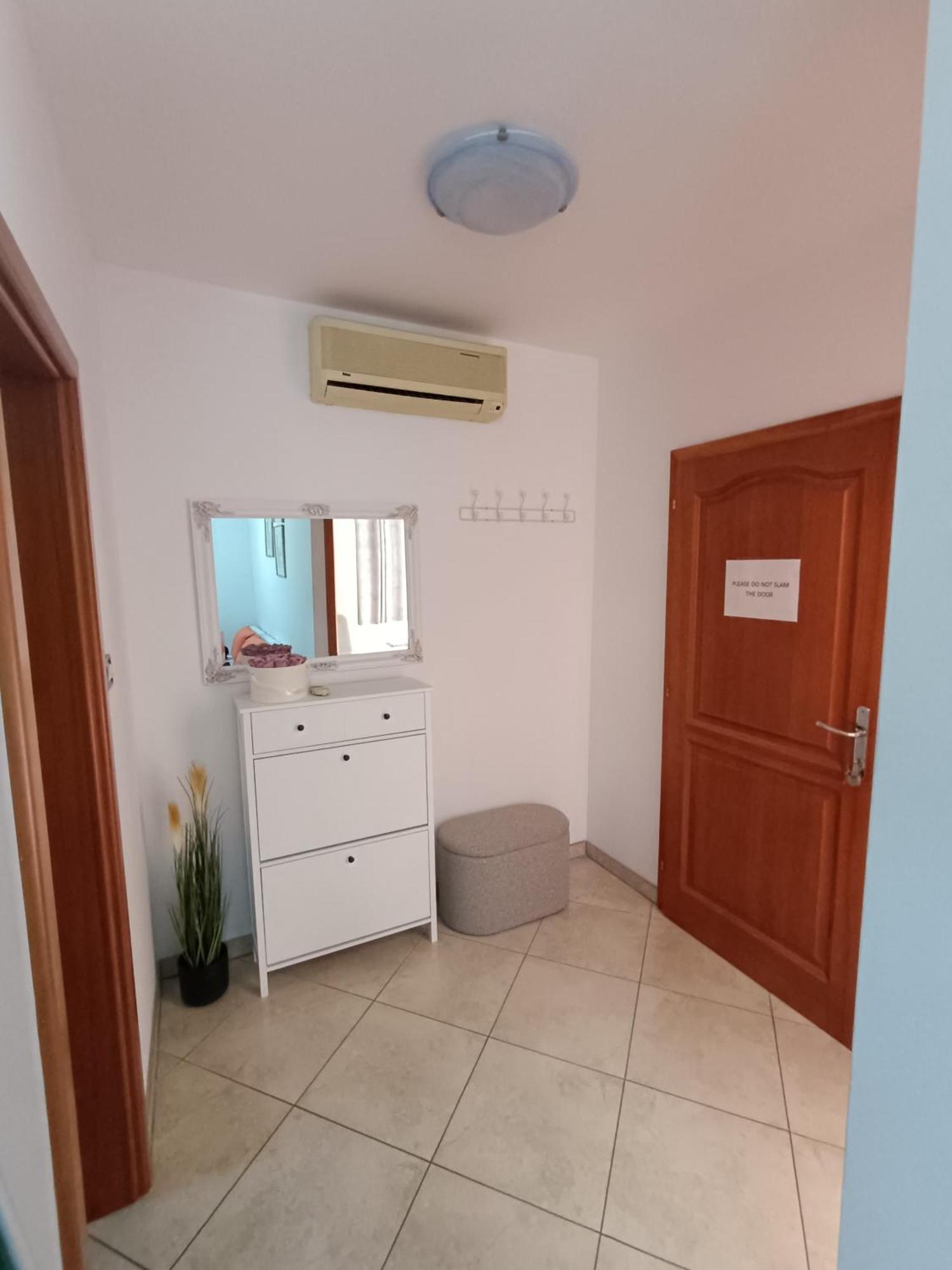 Apartments Kraljic I Baska  Bagian luar foto