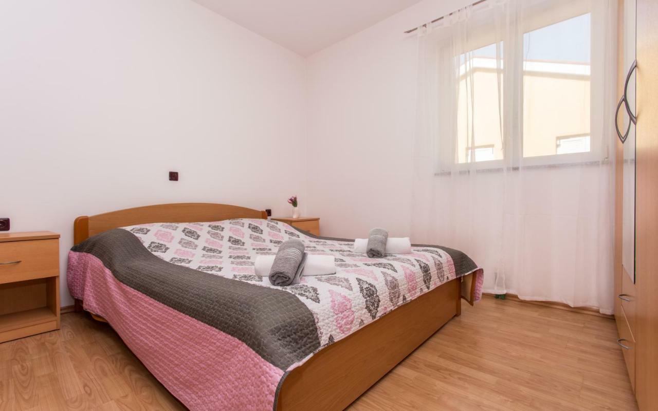 Apartments Kraljic I Baska  Bagian luar foto