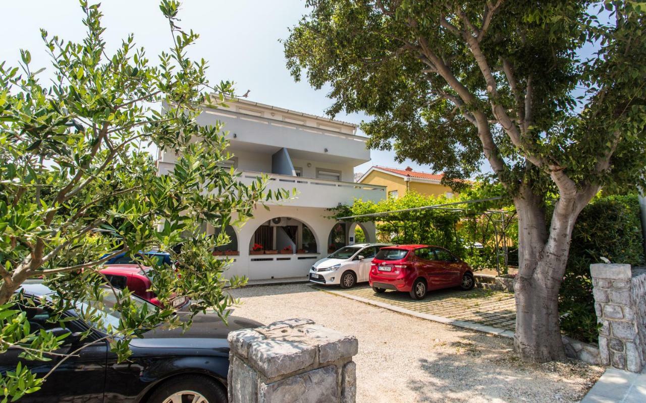 Apartments Kraljic I Baska  Bagian luar foto